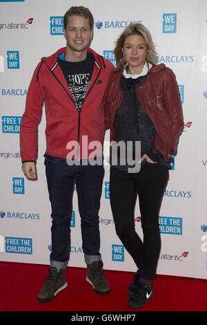 Sam et Isabella Branson arrivée à la première WE Day UK à Wembley Arena à Londres. Banque D'Images