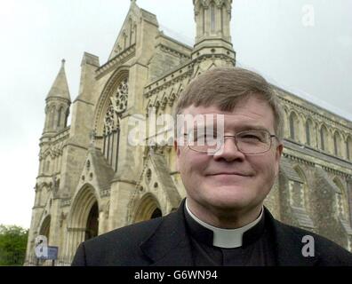 Le Dr Jeffrey John prochain Doyen de St Albans Banque D'Images