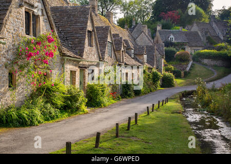 Arlington Row - maisons à l'origine construit pour les tisserands locaux, Bibury, Glocestershire, Angleterre Banque D'Images