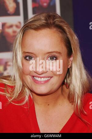 L'actrice Lucy Davis lors de son apparition sur le TRL UK de MTV, qui s'est tenue aux studios MTV à Camden, dans le nord de Londres. Banque D'Images