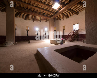 À l'intérieur de la grande kiva, Aztec Ruins National Monument, Aztec, Nouveau Mexique. Banque D'Images