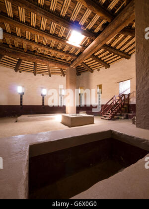 À l'intérieur de la grande kiva, Aztec Ruins National Monument, Aztec, Nouveau Mexique. Banque D'Images