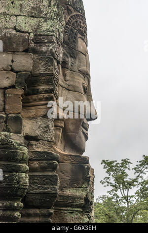 Bouddha de compassion (Lokesvara), temple Bayon, Angkor Thom, près de Siem Reap, Cambodge Banque D'Images