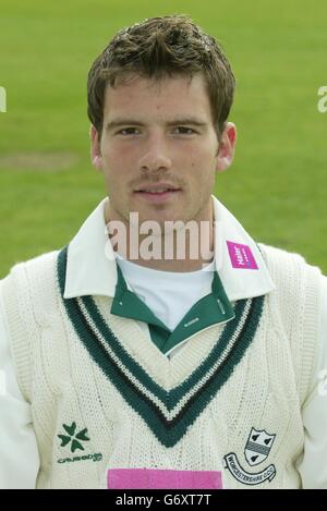 David Wigley, du club de cricket du comté de Worcestershire, lors d'un photocall à Worcester, avant la nouvelle saison 2004. Banque D'Images