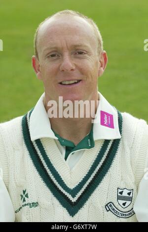 Worcestershire CCC 2004.Ben Smith, du club de cricket du comté de Worcestershire, lors d'un photocall à Worcester, avant la nouvelle saison 2004. Banque D'Images