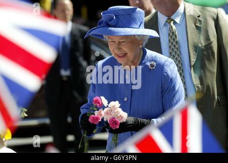 Visite de la reine Elizabeth Newport Banque D'Images