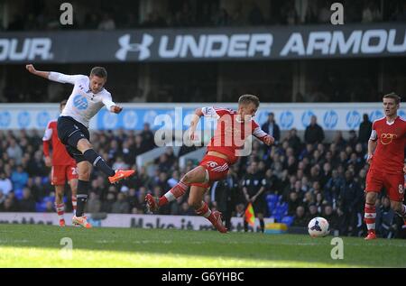 Soccer - Barclays Premier League - Tottenham Hotspur v Southampton - White Hart Lane Banque D'Images