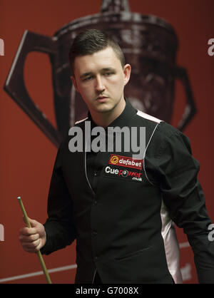 Kyren Wilson lors de son match contre Ricky Walden lors des Championnats du monde de snooker de Dafabet au Crucible, Sheffield. Banque D'Images