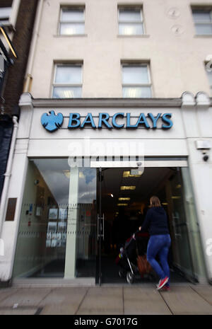 Une succursale de Barclays Bank à Islington, dans le nord de Londres. Banque D'Images