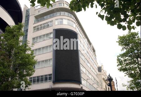 Le nouveau site du studio de MTV TRL UK à l'ancienne discothèque Home de Leicester Square à Londres. Banque D'Images