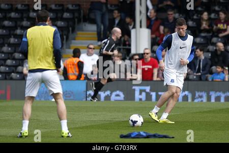 Football - Barclays Premier League - Fulham v Everton - Craven Cottage.Everton Ross Barkley pendant la formation Banque D'Images