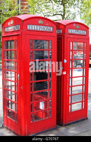 Boîte de téléphone rouge anglais Banque D'Images