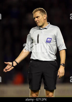 Football - Championnat Sky Bet - Leicester City / Sheffield mercredi - King Power Stadium. L'arbitre Graham Scott Banque D'Images