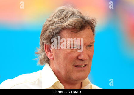 Football - coupe du monde 2014 - Miami Training Camp - Angleterre / Equateur - Sun Life Stadium.ITV pundit et Glenn Hoddle, ancien directeur de l'Angleterre Banque D'Images