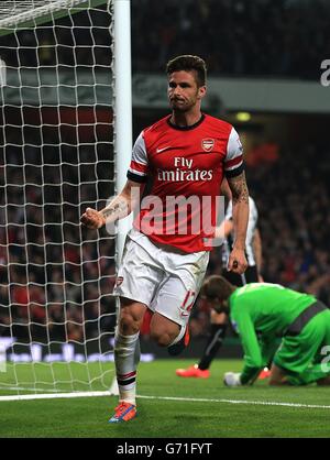 Football - Barclays Premier League - Arsenal / Newcastle United - Emirates Stadium.Olivier Giroud, d'Arsenal, célèbre le troisième but du match de son côté Banque D'Images