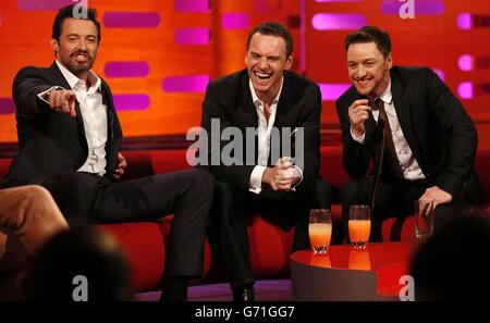 Hugh Jackman, Michael Fassbender et James McAvoy pendant le tournage du Graham Norton Show aux London Studios, dans le sud de Londres, devant être diffusé sur BBC One vendredi soir. Banque D'Images