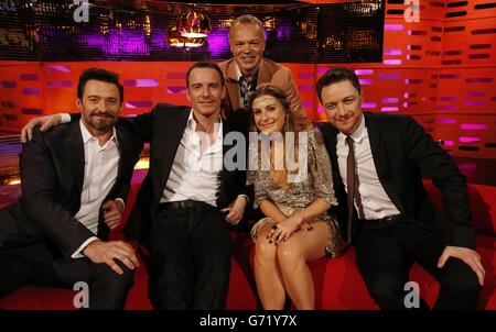 Hugh Jackman, Michael Fassbender, Graham Norton, l'interprète d'Eurovision en Grande-Bretagne Molly et James McAvoy pendant le tournage du Graham Norton Show aux London Studios, dans le sud de Londres, devant être diffusé sur BBC One vendredi soir. Banque D'Images