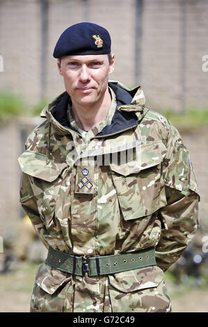 Le Brigadier Darrell Amison, commandant du soutien de la Force interarmées, à Copehill Down Village, alors que la 20e Brigade blindée se prépare au déploiement en Afghanistan dans le cadre de la toute dernière opération DES forces britanniques HERRICK (Op HERRICK 20). Banque D'Images