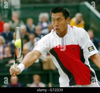 Le Paradorn de Thaïlande, le Sechaphan en action lors de la finale de l'Open de Nottingham à Nottingham, le Sechaphan a battu le suédois Thomas Johansson 6-1, 6-7, 4-6. Banque D'Images