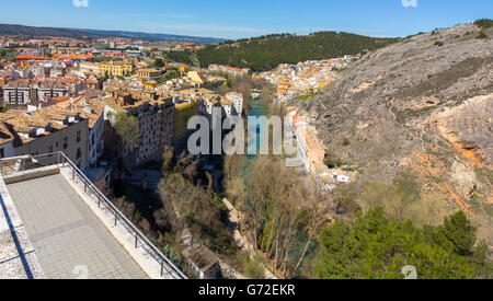 Vue aérienne de la ville monumentale de Cuenca, Espagne Banque D'Images