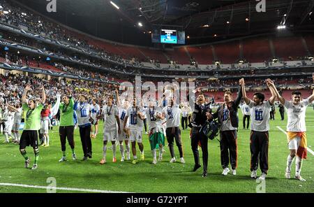 Football - Ligue des champions de l'UEFA - finale - Real Madrid / Atletico Madrid - Estadio Da Luz.Les joueurs du Real Madrid fêtent après le match Banque D'Images