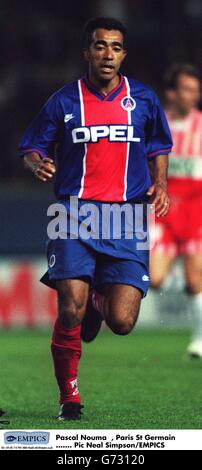 Football - Paris St Germain V Deportivo la Coruna. Patrice Loko , Paris St Germain Banque D'Images