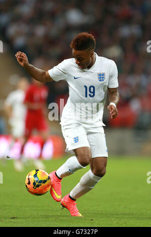 Football - coupe du monde 2014 - amical - Angleterre v Pérou - Stade Wembley.Raheem Sterling en action en Angleterre Banque D'Images