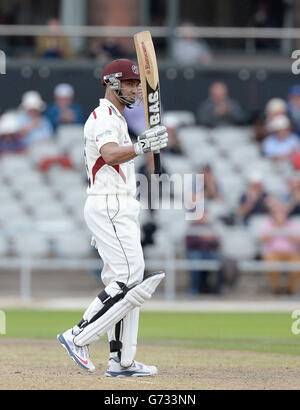 Alviro Petersen, de Somerset, fête ses 150 courses contre Lancashire, lors du championnat du comté de LV à Emirates Old Trafford, Manchester. Banque D'Images