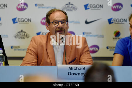 Michael Downey le chef de la LTA s'exprimant lors d'une conférence de presse pendant le Tournoi International Aegon à Devonshire Park, Eastbourne, le sud de l'Angleterre. Le 20 juin 2016. Simon Dack / Images téléobjectif Banque D'Images