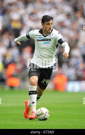 Football - Championnat Sky Bet - jouer - finale - Derby County v Queens Park Rangers - Stade Wembley. George Thorne, comté de Derby Banque D'Images