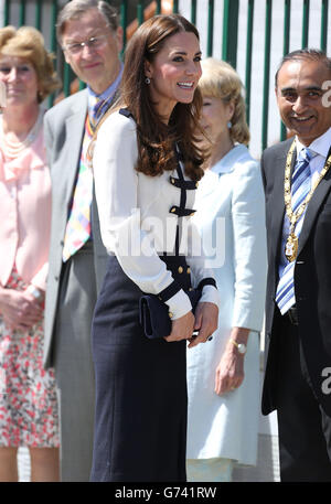 La duchesse de Cambridge arrive pour une visite au parc Bletchley à Buckinghamshire pour marquer l'achèvement d'un projet de restauration d'un an, qui a rendu les bâtiments à leur apparence de la Seconde Guerre mondiale et a créé de nouvelles installations pour les visiteurs. Banque D'Images