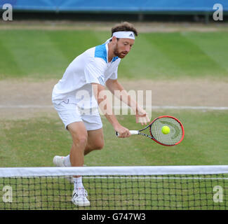 Miloslav Mecir de Slovaquie en action contre Nick Kyrgios d'Australie lors du défi AEGON Nottingham au centre de tennis de Nottingham, à Nottingham. APPUYEZ SUR ASSOCIATION photo. Date de la photo: Vendredi 13 juin 2014. Voir PA Story TENNIS Nottingham. Le crédit photo devrait se lire comme suit : Tim Goode/PA Wire Banque D'Images