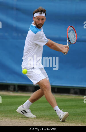 Miloslav Mecir de Slovaquie en action contre Nick Kyrgios d'Australie lors du défi AEGON Nottingham au centre de tennis de Nottingham, à Nottingham. APPUYEZ SUR ASSOCIATION photo. Date de la photo: Vendredi 13 juin 2014. Voir PA Story TENNIS Nottingham. Le crédit photo devrait se lire comme suit : Tim Goode/PA Wire Banque D'Images