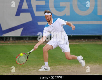 Miloslav Mecir de Slovaquie en action contre Nick Kyrgios d'Australie lors du défi AEGON Nottingham au centre de tennis de Nottingham, à Nottingham. APPUYEZ SUR ASSOCIATION photo. Date de la photo: Vendredi 13 juin 2014. Voir PA Story TENNIS Nottingham. Le crédit photo devrait se lire comme suit : Tim Goode/PA Wire Banque D'Images