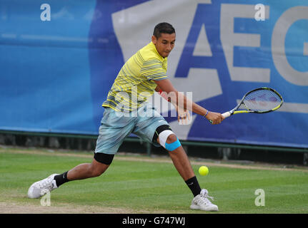 Nick Kyrgios en Australie en action contre Miloslav Mecir en Slovaquie lors du défi AEGON Nottingham au centre de tennis de Nottingham, à Nottingham.APPUYEZ SUR ASSOCIATION photo.Date de la photo: Vendredi 13 juin 2014.Voir PA Story TENNIS Nottingham.Le crédit photo devrait se lire comme suit : Tim Goode/PA Wire Banque D'Images