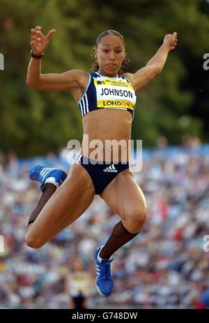 Le Britannique Jade Johnson rivalise dans le long saut lors du Grand Prix de Londres au Crystal Palace, Londres. Banque D'Images