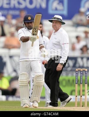 Cricket - deuxième test Investec - Angleterre v Sri Lanka - deuxième jour - Headingley.Au Sri Lanka, Mahèle Jayawardene célèbre son demi-siècle contre l'Angleterre Banque D'Images