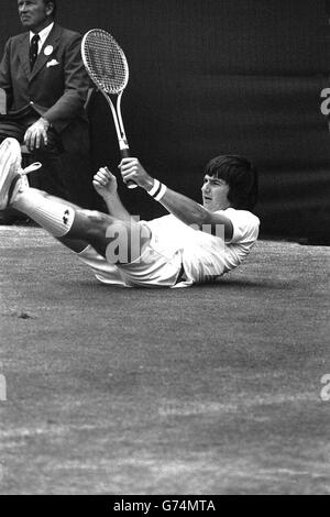 Tennis - Wimbledon - Finale Hommes - Jimmy Connors v Arthur Ashe - Centre Court Banque D'Images