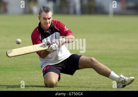 La pratique de Cricket en Angleterre Banque D'Images