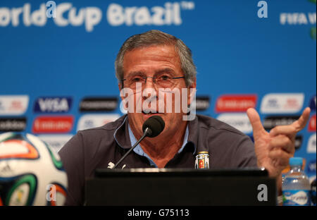 Oscar Tabarez, responsable de l'Uruguay, lors de la conférence de presse à l'Estadio do Maracana, Rio de Janeiro, Brésil. Banque D'Images