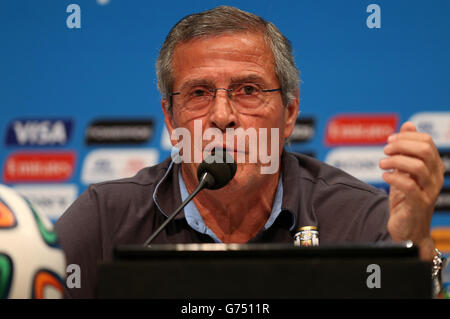 Oscar Tabarez, responsable de l'Uruguay, lors de la conférence de presse à l'Estadio do Maracana, Rio de Janeiro, Brésil. Banque D'Images