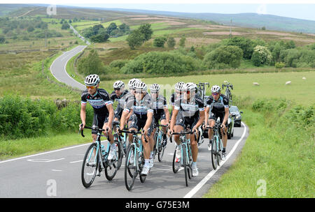 Team Omega Pharma - Quick-Step lors d'un training ride près de Sheffield Banque D'Images