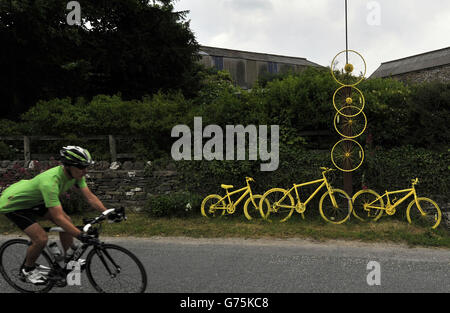 Cyclisme - Prévisualisations Tour de France - troisième jour.Sculptures sur route à Leyburn dédiées au Tour de France.Le Yorkshire, qui accueille le célèbre Grand départ de la course le samedi. Banque D'Images