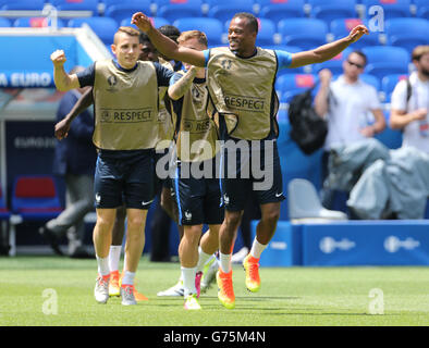 France's Patrice Evra pendant une session de formation au stade des Lumieres, Lyon. Banque D'Images