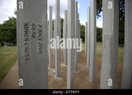 Le mémorial du 7 juillet à Hyde Park, Londres, qui a été défait pendant la nuit. Banque D'Images