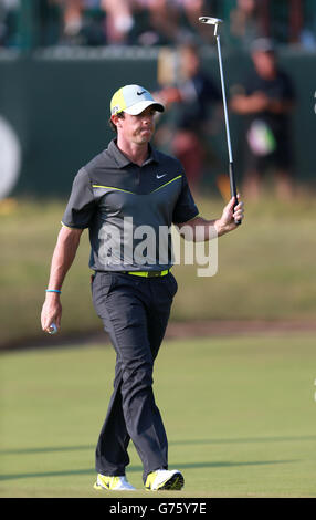 Rory McIlroy d'Irlande du Nord pendant la deuxième journée du Championnat d'Open 2014 au Royal Liverpool Golf Club, Hoylake.APPUYEZ SUR ASSOCIATION photo.Date de la photo : vendredi 18 juillet 2014.Voir PA Story GOLF Open.Le crédit photo devrait se lire comme suit : David Davies/PA Wire.RESTRICTIONS : usage éditorial uniquement.Aucune utilisation commerciale.Pas de fausse association commerciale.Aucune manipulation des images.Pas d'émulation vidéo. Banque D'Images