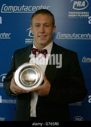 Le club de football de Newcastle Rugby Union vole la moitié de Jonny Wilkinson avec le prix Daily Telegraph Readers Player of the Year, remis à Lords. Banque D'Images