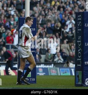 Le will Greenwood de l'Angleterre court dans une deuxième moitié d'essai contre l'Irlande lors du match de championnat des six Nations de Lloyds TSB à Twickenham. Banque D'Images