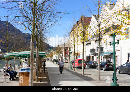 Avec les maisons de l'esplanade de l'ex-traders de sel le long de la rivière Traun, Bad Ischl, Autriche, Niederösterreich, Autriche supérieure, Salzk Banque D'Images