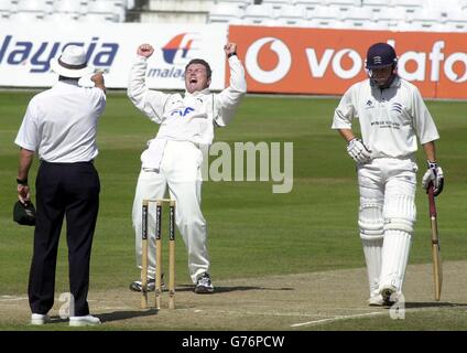 Alpes v Middlesex - Stuart MacGill Banque D'Images